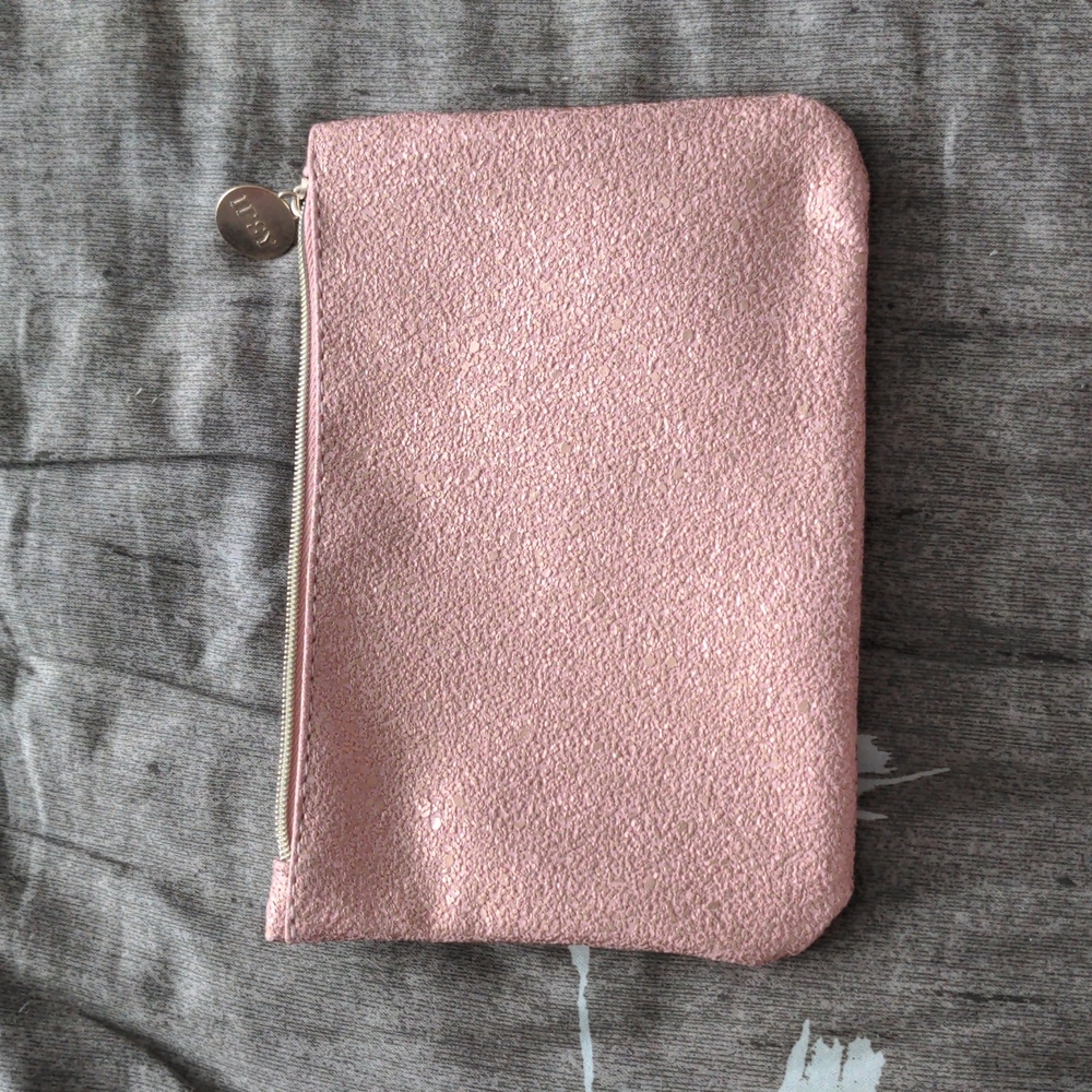 Makeup Bag - Picture 2 of 4
